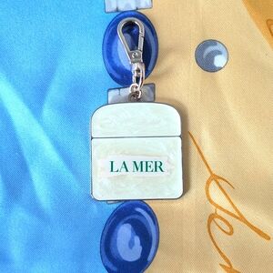 Pearlized La Mer Charm